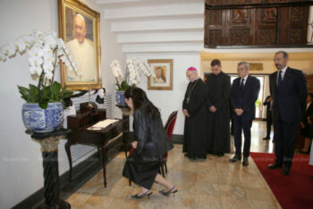 PM signs condolence book for Pope Francis