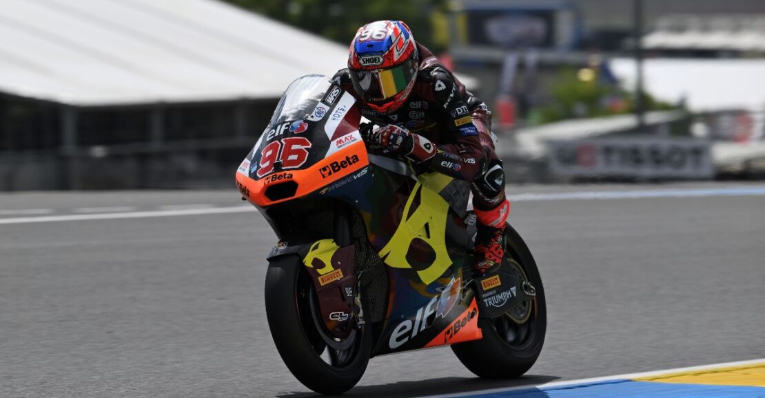 Dixon goes victory hunting on home turf