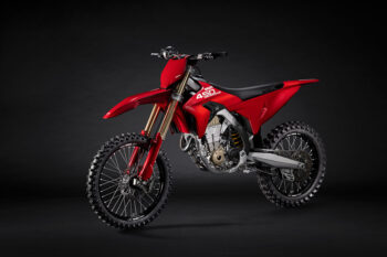 Desmo450 MX: Production of the first Ducati Motocross bike begins
