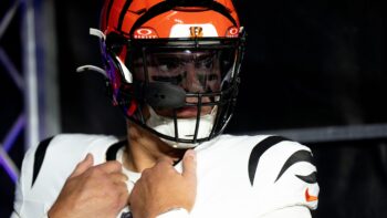 NFL insider thinks one or two year deal wont work for Trey Hendrickson