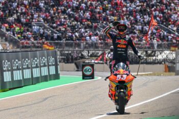 Öncü beats Moreira in Moto2 thriller