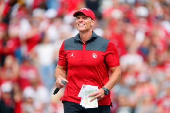 290-LB Oklahoma Commit Makes Feelings Clear on Brent Venables’ $2.55M Move Amid Major 5-Star Update