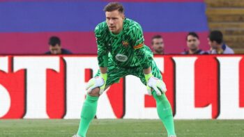 Ter Stegen trains alone, Barça future in doubt