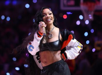 We See You, Girl! GloRilla Turns Up The Heat For Fan With SPICY Dance At ‘Glo Bash’ Concert (WATCH)