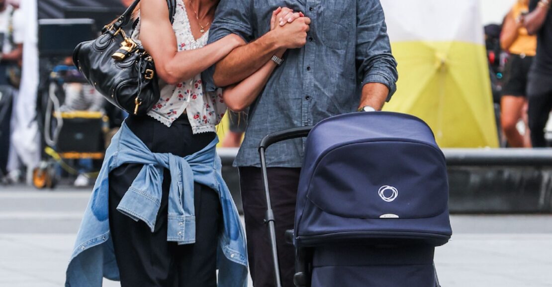 Katie Holmes Has a Zero-Dollar Styling Trick That’s Perfect for Fall