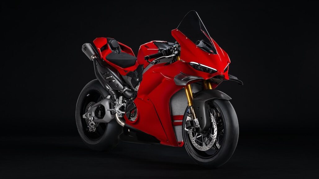 Ready to dominate the track: the Panigale V4 and V2 with Ducati Performance accessories