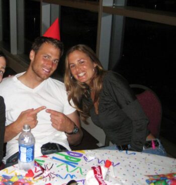 Tom Brady shares family photo with look-alike sister on their shared birthday