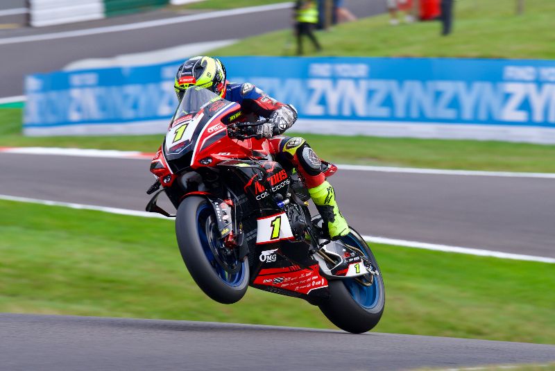 British Superbikes: Ryde within 0.040s of fastest ever lap of Cadwell Park