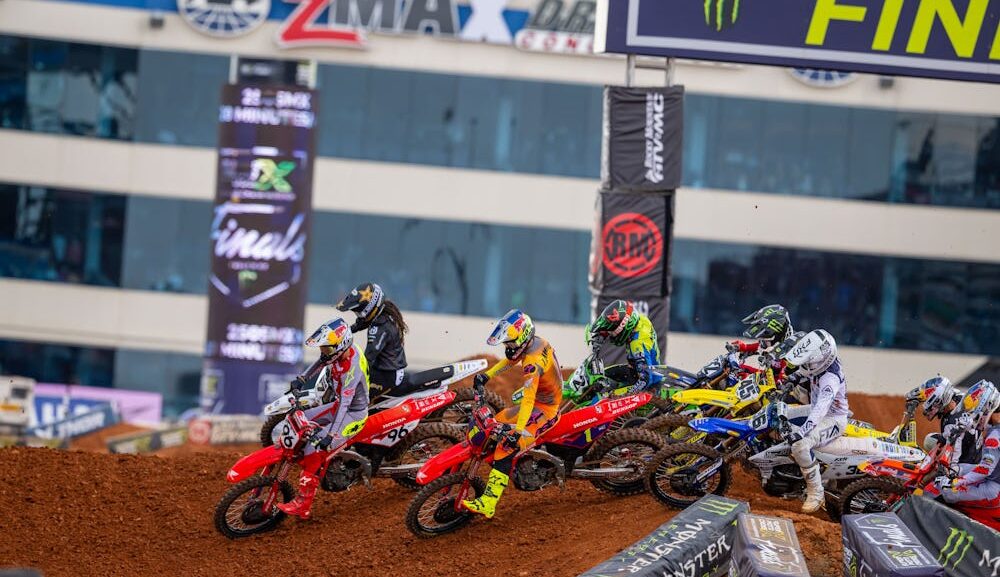 Friday and Saturday Schedules for All 3 SMX Playoff Races