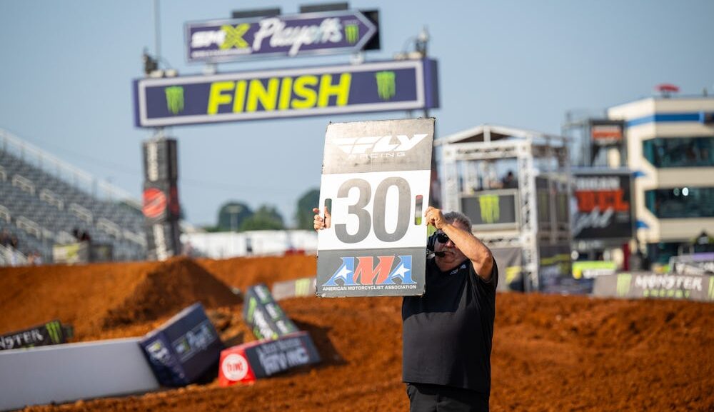 Friday and Saturday Schedules for St. Louis SMX Playoff 2 Race