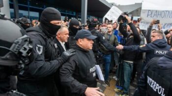 Fugitive Oligarch Plahotniuc Extradited to Moldova From Greece