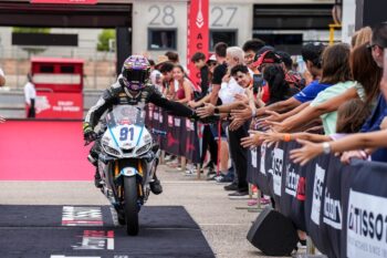 WorldSSP300: Chaotic race ends with a dominant victory for Vannucci