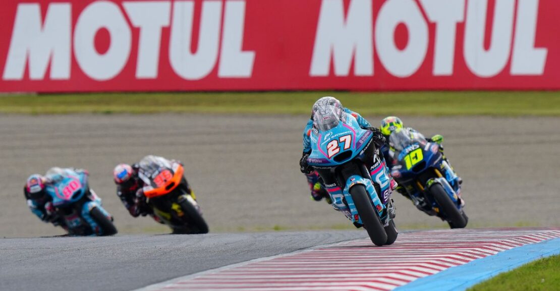 Moto2: Holgado dominates as title race tightens after Motegi