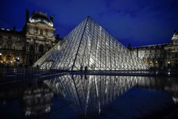 Robbery at world-famous Louvre in Paris prompts museum’s closure ‘for exceptional reasons’