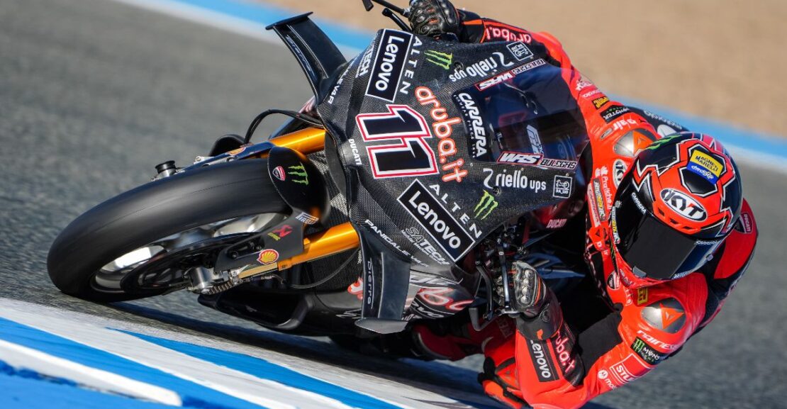 WorldSBK: Bulega sets the pace again on Day 2