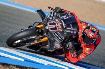 WorldSBK: Bulega sets the pace again on Day 2