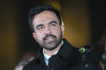 Hakeem Jeffries Endorses Zohran Mamdani After Waiting Til Last Second