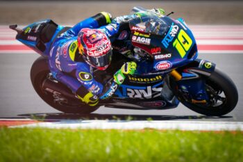 Moto2: Moreira smashes lap record for Mandalika pole