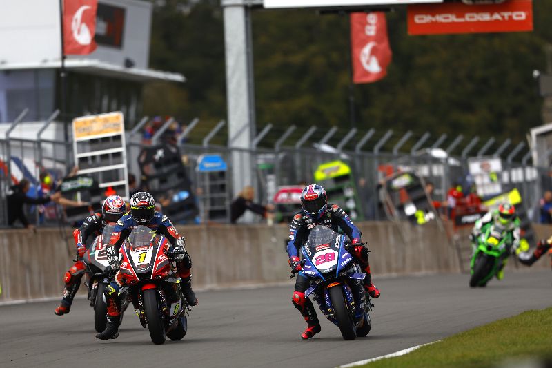 British Superbikes: Ray and Redding victorious