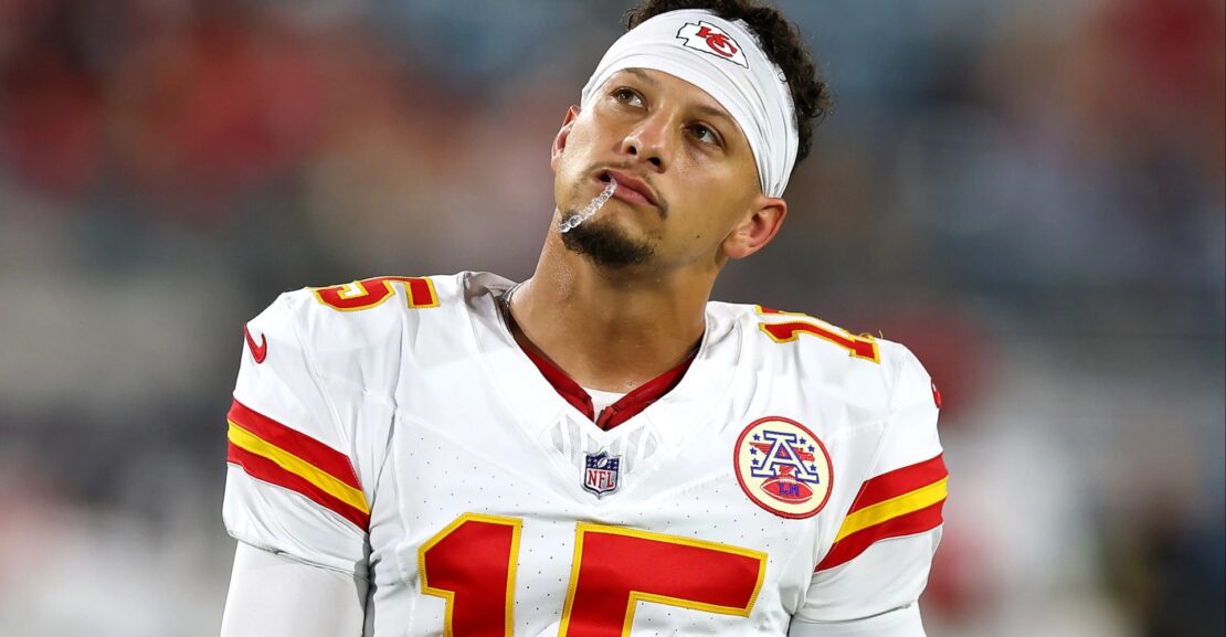 ‘Play of the year’ – Patrick Mahomes makes a highly uncharacteristic play that swings the entire Monday Night Football game