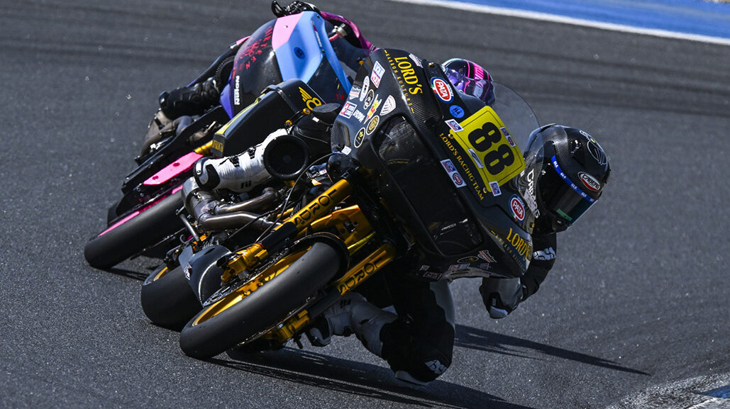 BRL Europe speaks English