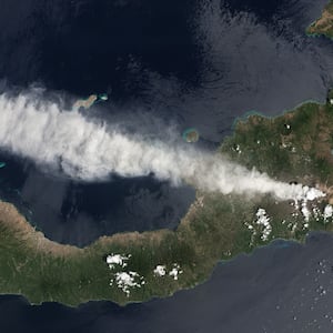 Indonesia raises Mount Lewotobi alert to highest after overnight eruption