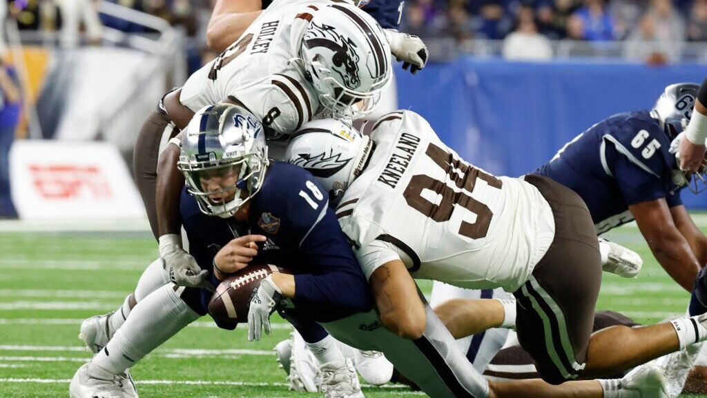 ‘RIP’ — Condolences Pour in as Former Western Michigan DE Marshawn Kneeland Dies At 24