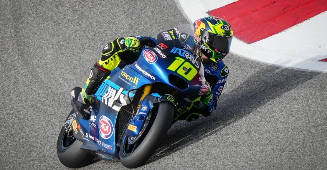 Moreira takes prime pole position for Moto2 title showdown