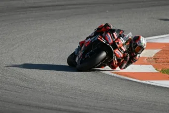Bezzecchi takes pole for Valencia sprint and MotoGP